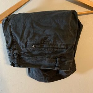 Backcountry mens stretch trail shorts size 38.